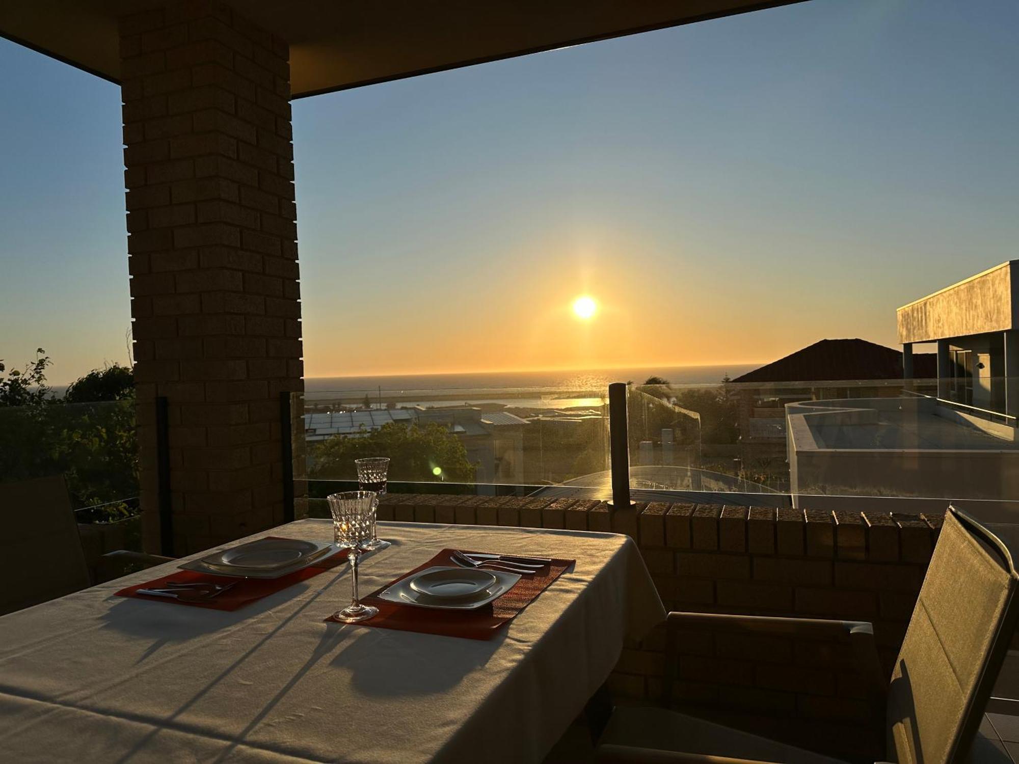 Ferienwohnung Sunny Ocean View Retreat Perth Exterior foto